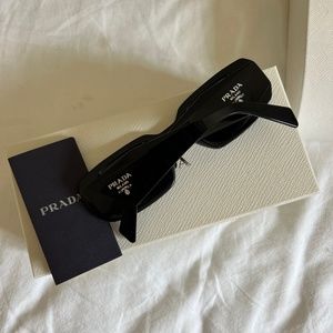 PRADA sunglasses PR 17WS